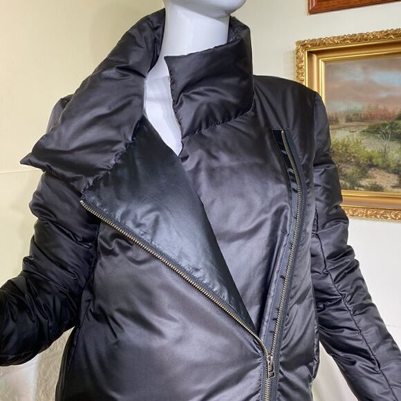 Helmut Lang Asymmetrical Zippered Down Cocoon Coat - Picture 8 of 15